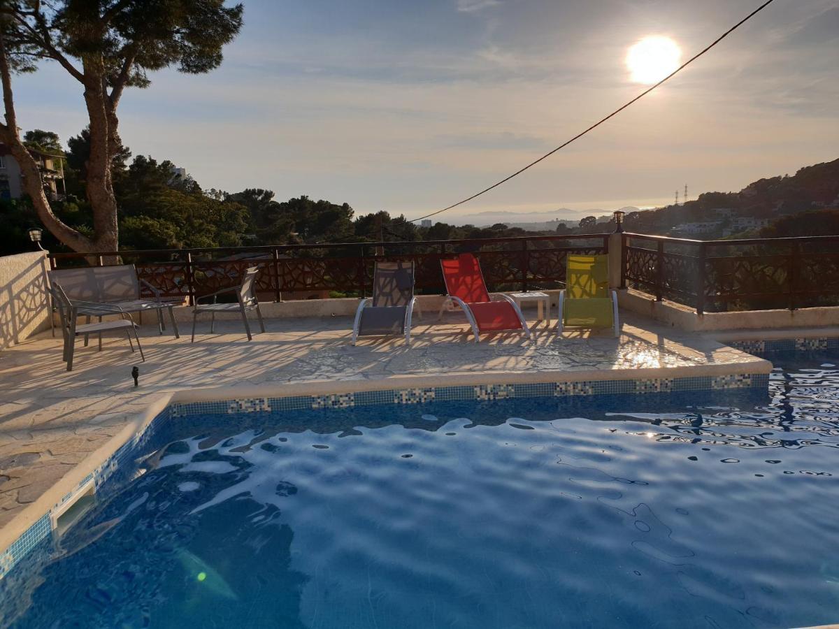 Studio d'environ 20m2, piscine, vue mer, pour 2 personnes Marseille Extérieur photo
